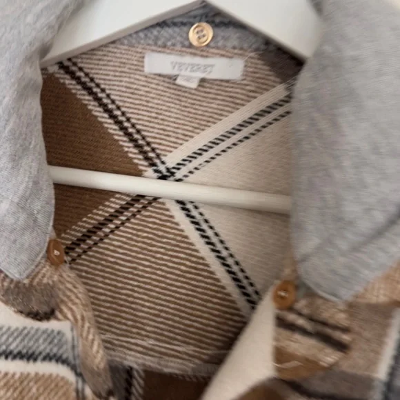 plaid hooded shirt - Picture 2 of 6